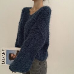 ニット Vネックアンゴラニット6色 BLUE