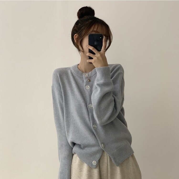 폭닥함의 정석 아방핏 겨울 라운드 단추 긴팔 오버핏 니트 가디건 소라