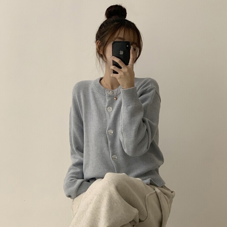 폭닥함의 정석 아방핏 겨울 라운드 단추 긴팔 오버핏 니트 가디건 소라