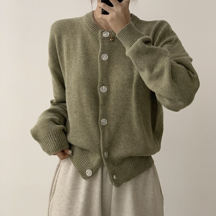 폭닥함의 정석 아방핏 겨울 라운드 단추 긴팔 오버핏 니트 가디건 올리브