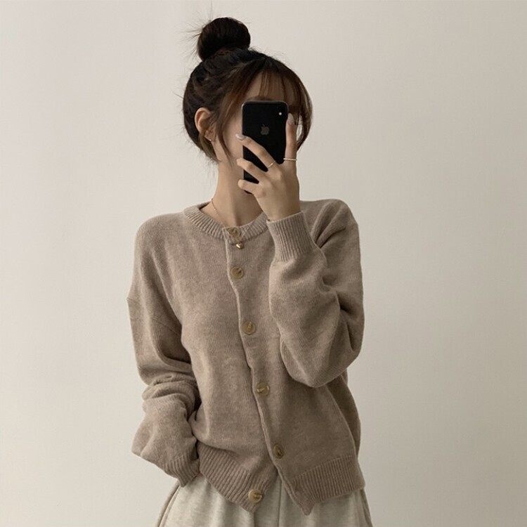 폭닥함의 정석 아방핏 겨울 라운드 단추 긴팔 오버핏 니트 가디건 베이지