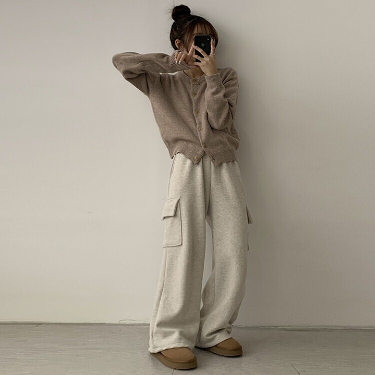 폭닥함의 정석 아방핏 겨울 라운드 단추 긴팔 오버핏 니트 가디건 베이지