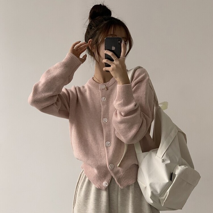폭닥함의 정석 아방핏 겨울 라운드 단추 긴팔 오버핏 니트 가디건 핑크