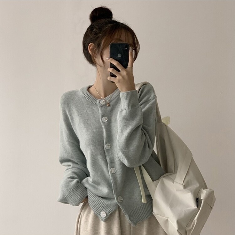 폭닥함의 정석 아방핏 겨울 라운드 단추 긴팔 오버핏 니트 가디건 민트