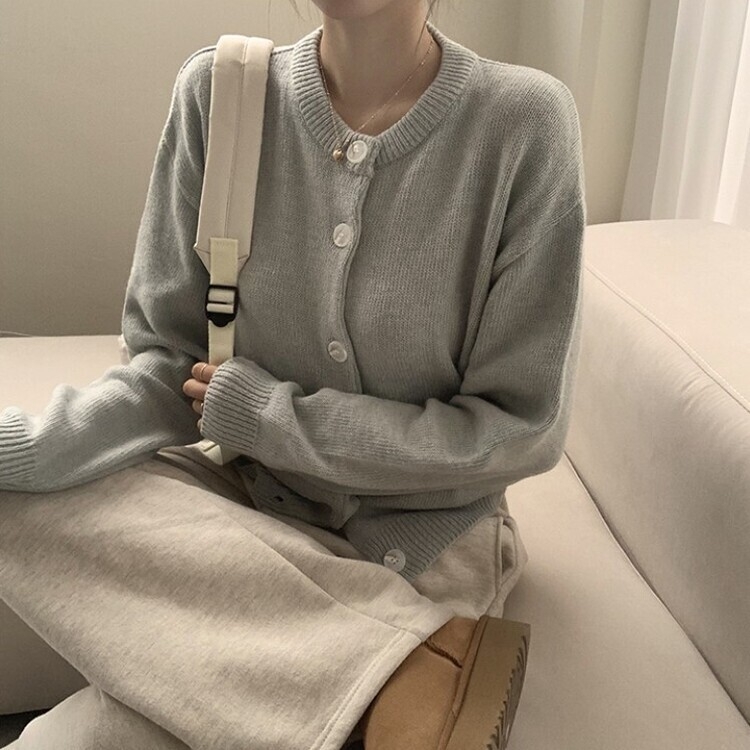 폭닥함의 정석 아방핏 겨울 라운드 단추 긴팔 오버핏 니트 가디건 민트