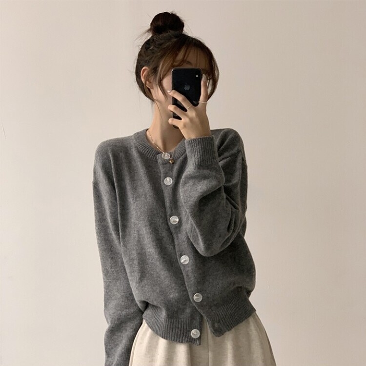 폭닥함의 정석 아방핏 겨울 라운드 단추 긴팔 오버핏 니트 가디건 그레이