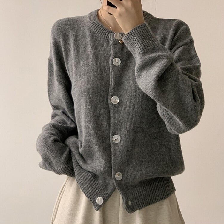 폭닥함의 정석 아방핏 겨울 라운드 단추 긴팔 오버핏 니트 가디건 그레이