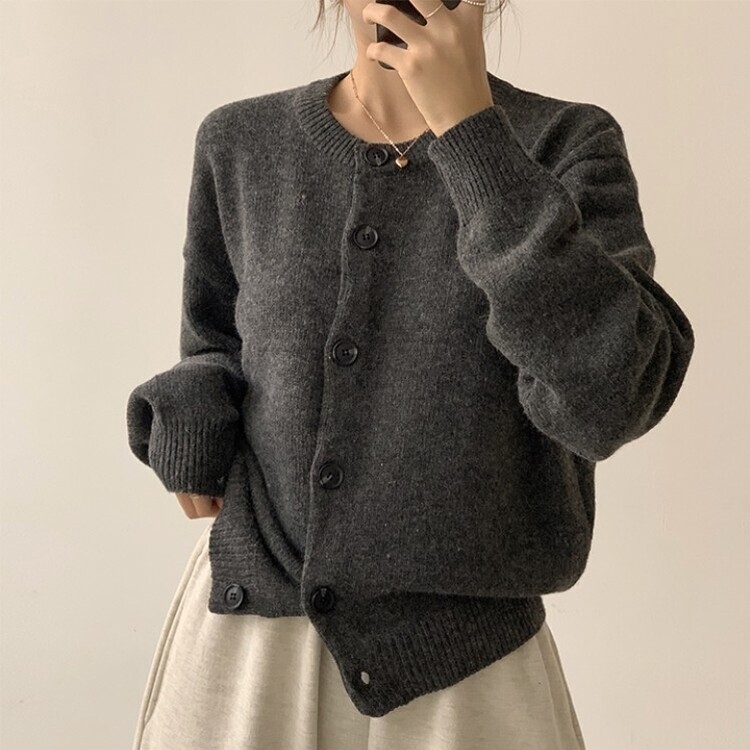 폭닥함의 정석 아방핏 겨울 라운드 단추 긴팔 오버핏 니트 가디건 차콜