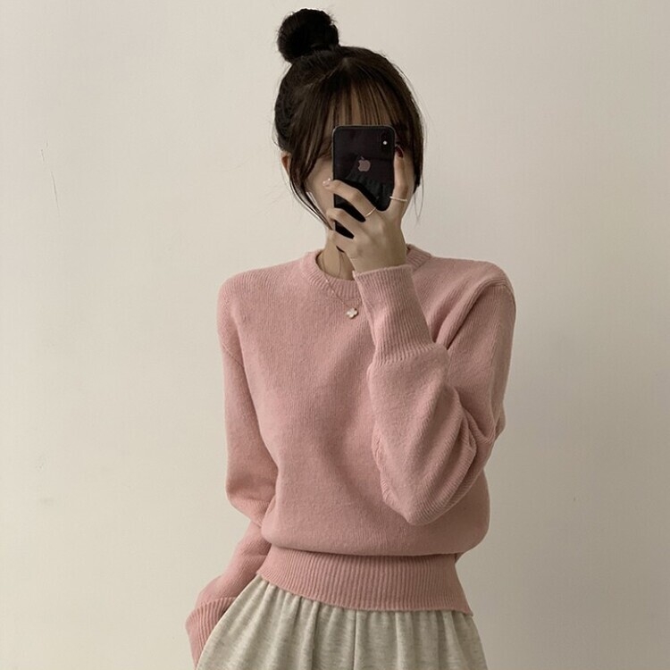 러블리한 무드의 정석 파스텔 라운드 긴팔 세미 크롭 베이직 데일리 무지 봄옷 아방핏 니트 연핑크