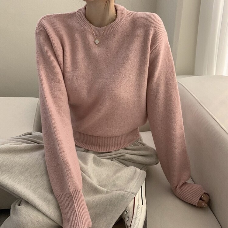 러블리한 무드의 정석 파스텔 라운드 긴팔 세미 크롭 베이직 데일리 무지 봄옷 아방핏 니트 연핑크