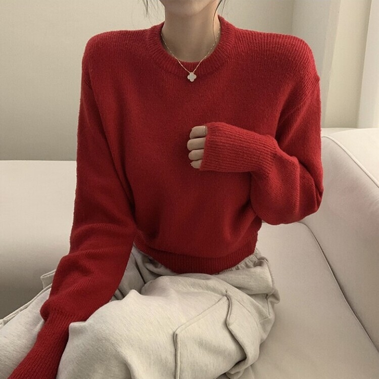 러블리한 무드의 정석 파스텔 라운드 긴팔 세미 크롭 베이직 데일리 무지 봄옷 아방핏 니트 레드