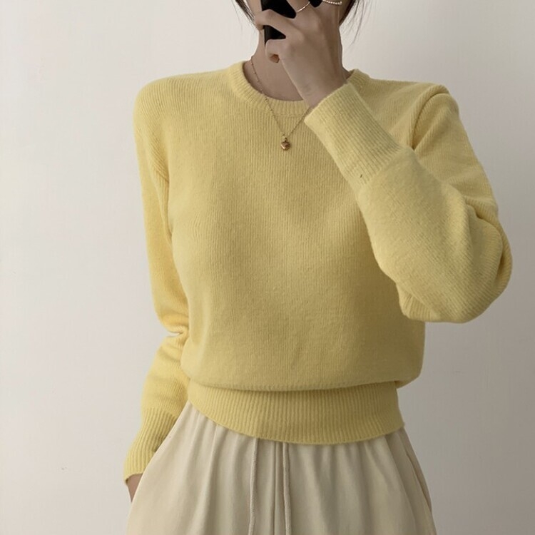 러블리한 무드의 정석 파스텔 라운드 긴팔 세미 크롭 베이직 데일리 무지 봄옷 아방핏 니트 레몬