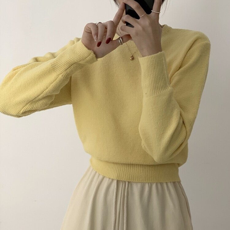 러블리한 무드의 정석 파스텔 라운드 긴팔 세미 크롭 베이직 데일리 무지 봄옷 아방핏 니트 레몬