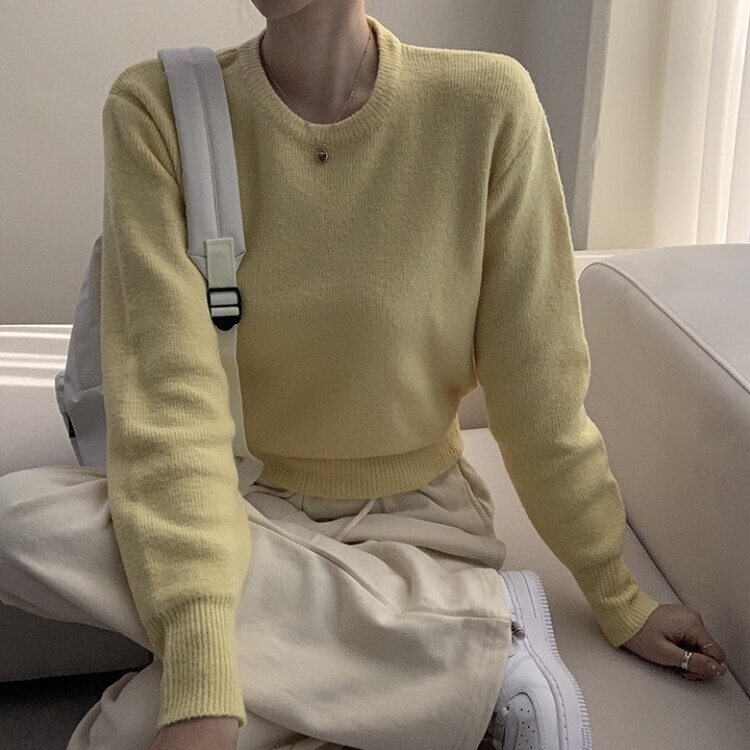 러블리한 무드의 정석 파스텔 라운드 긴팔 세미 크롭 베이직 데일리 무지 봄옷 아방핏 니트 레몬