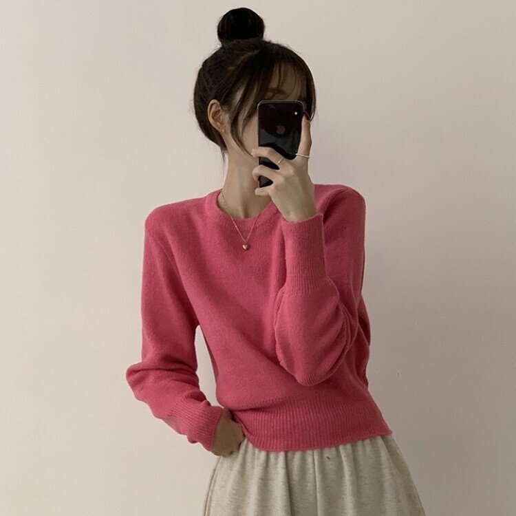 러블리한 무드의 정석 파스텔 라운드 긴팔 세미 크롭 베이직 데일리 무지 봄옷 아방핏 니트 핫핑크