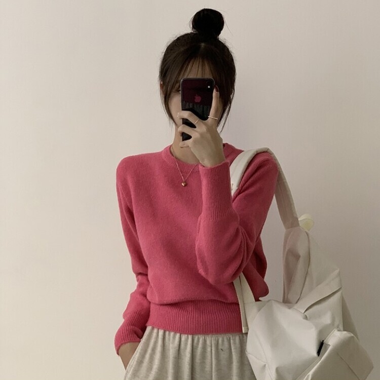 러블리한 무드의 정석 파스텔 라운드 긴팔 세미 크롭 베이직 데일리 무지 봄옷 아방핏 니트 핫핑크