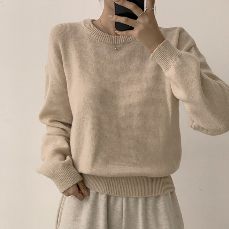 에리카 봄옷 라운드 램스울 긴팔 허리잘록 무지 데일리 베이직 오버핏 니트 베이지