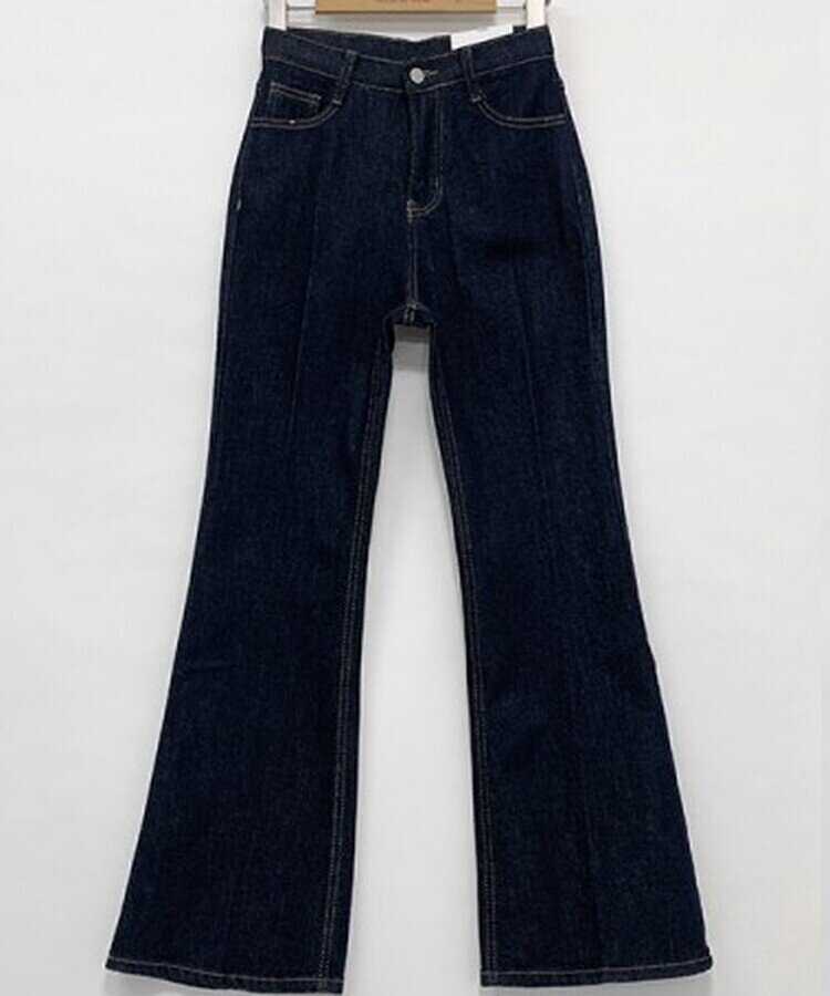 センタープレスブーツカットパンツ