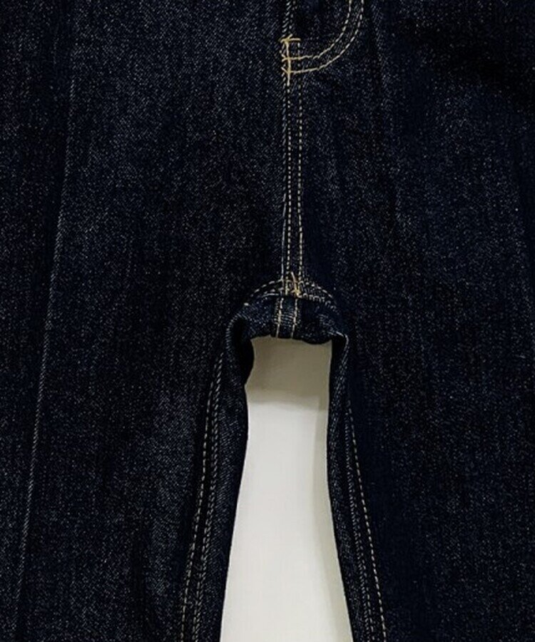 センタープレスブーツカットパンツ