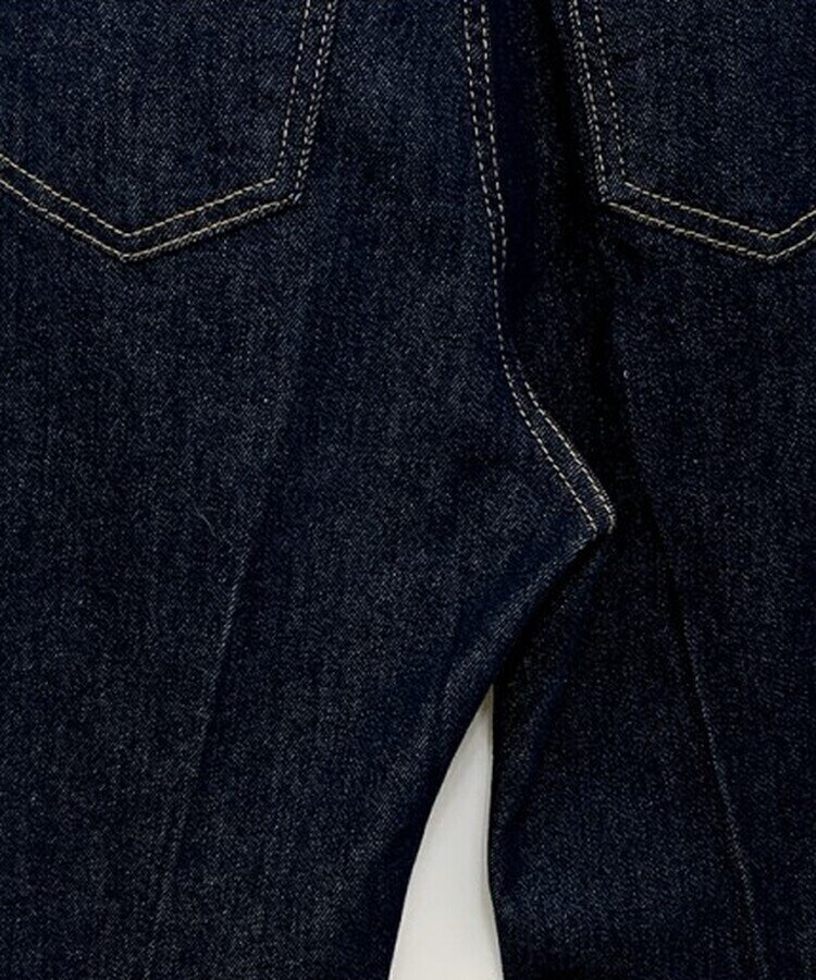 センタープレスブーツカットパンツ