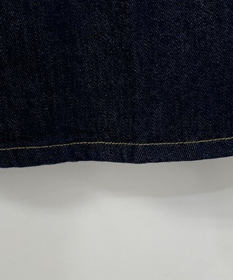 センタープレスブーツカットパンツ
