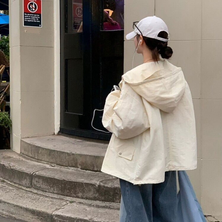 オーバーフィットフードウィンドブレーカー CREAM