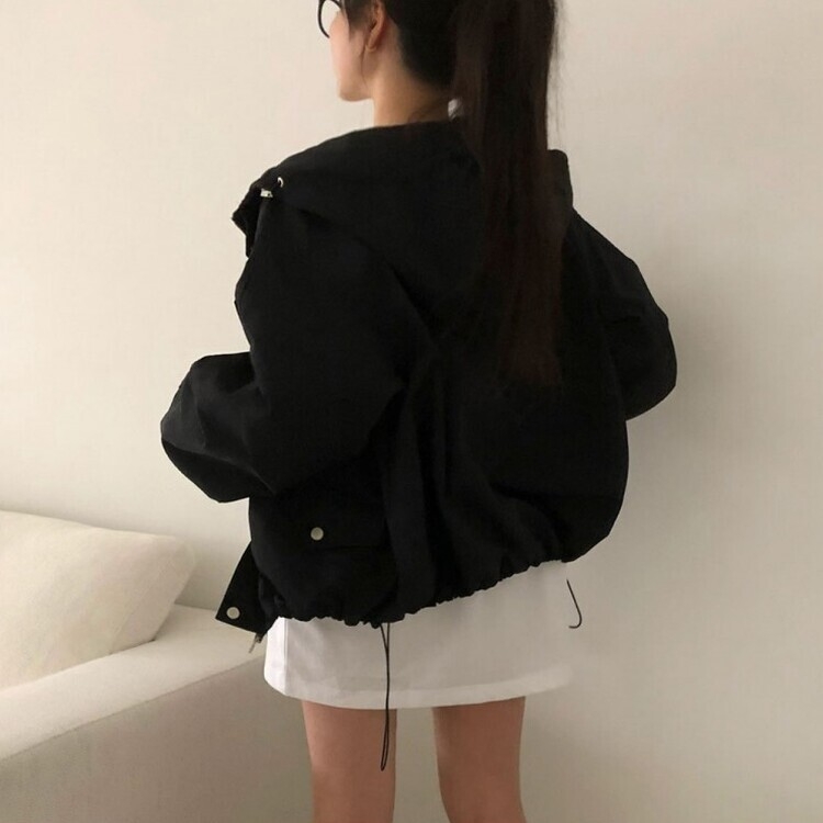 オーバーフィットフードウィンドブレーカー BLACK