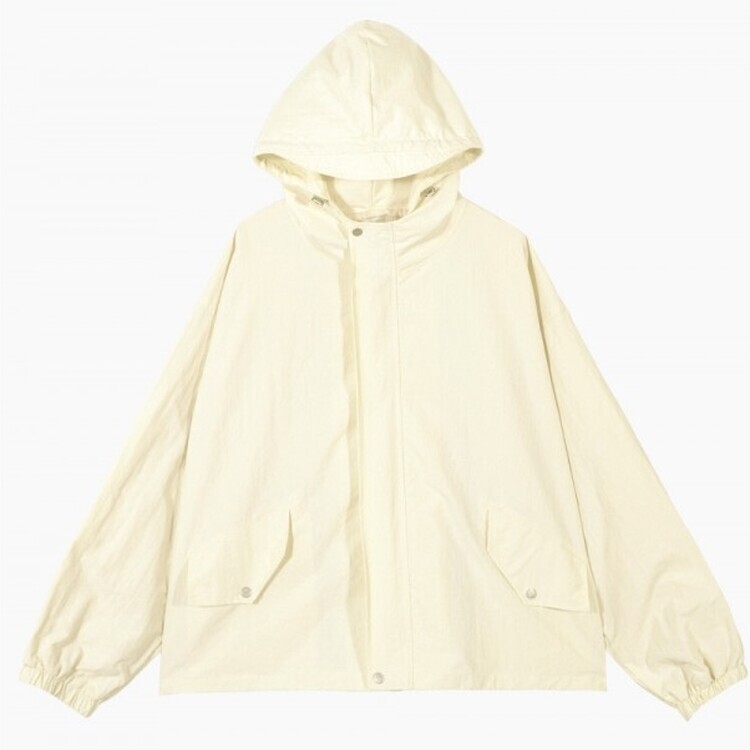 オーバーフィットフードウィンドブレーカー