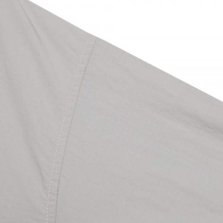 オーバーフィットフードウィンドブレーカー