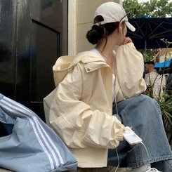 オーバーフィットフードウィンドブレーカー CREAM