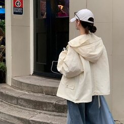 オーバーフィットフードウィンドブレーカー CREAM