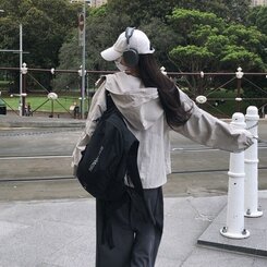 オーバーフィットフードウィンドブレーカー GRAY