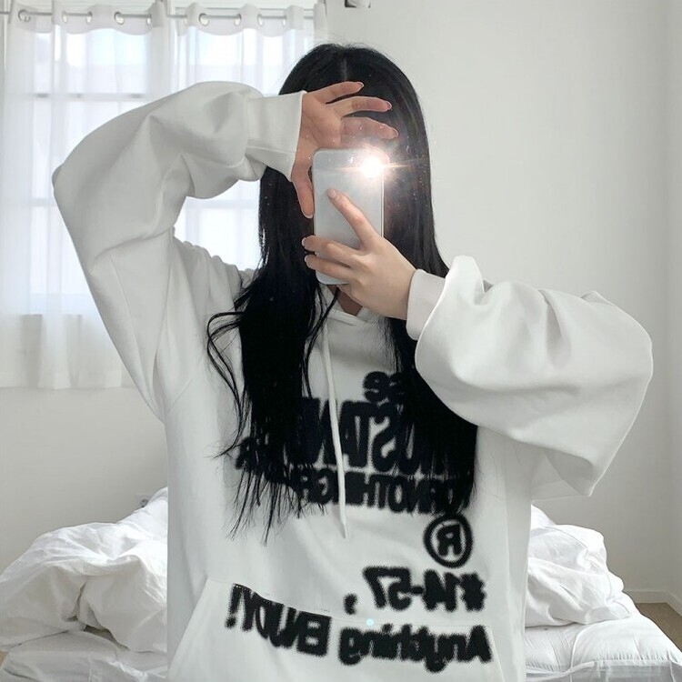 리오스 스프레이 레터링 프린팅 남녀공용 루즈 맨투맨 후드티 3color 화이트