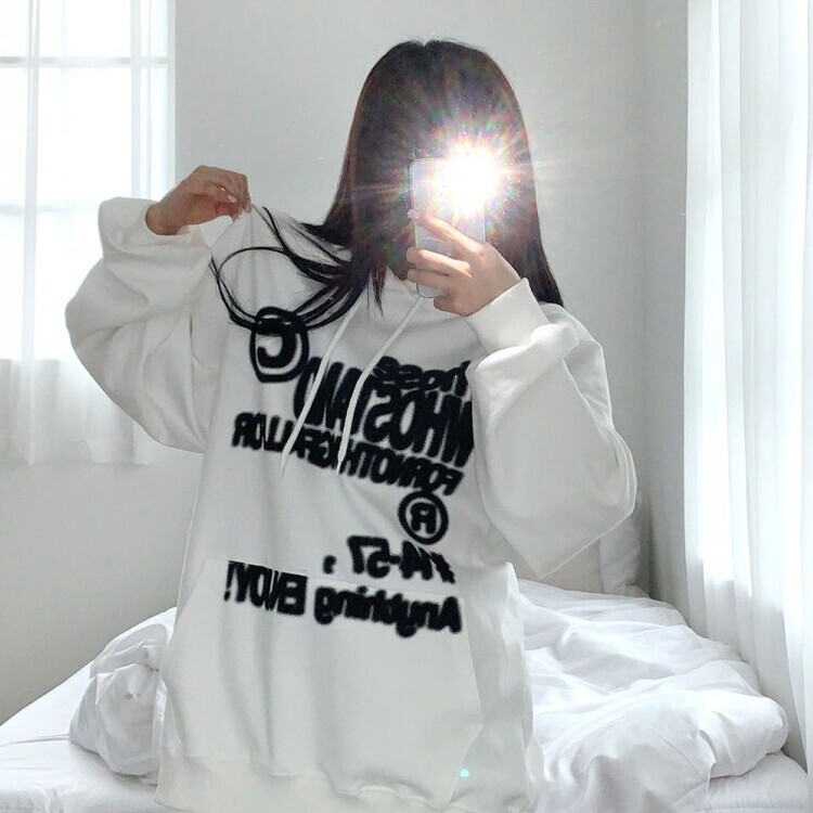 리오스 스프레이 레터링 프린팅 남녀공용 루즈 맨투맨 후드티 3color 화이트