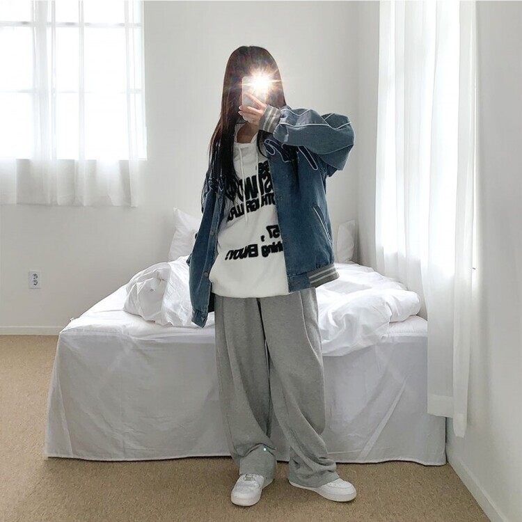 리오스 스프레이 레터링 프린팅 남녀공용 루즈 맨투맨 후드티 3color 화이트