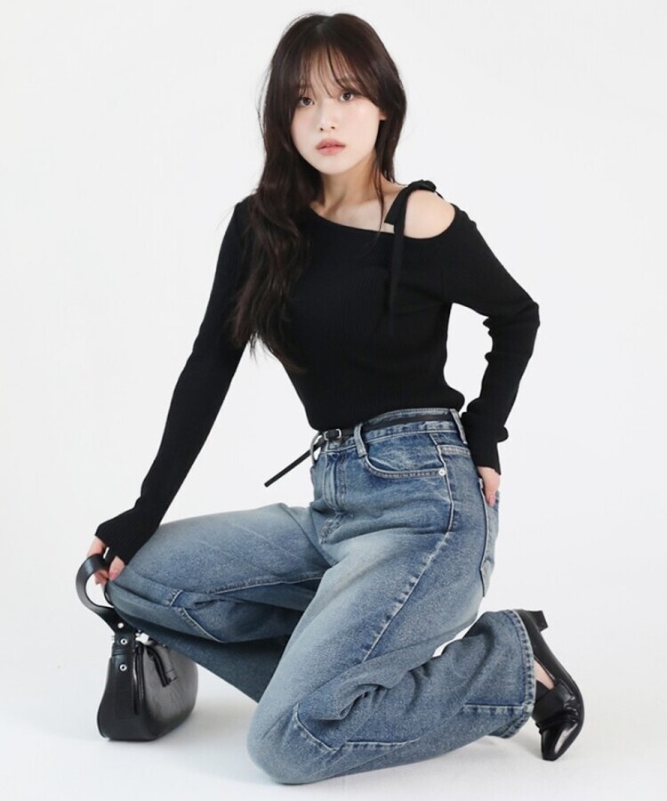 アンバランスオフショルダーリブニット｜ニット｜韓国ファッション通販