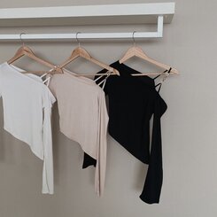 アンバランススリット長袖Tシャツ