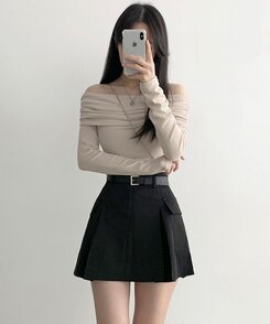 플리 카고 포켓 디테일 벨트 세트 플리츠 핀턱 미니스커트 블랙