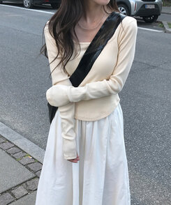 ベーシックリブスクエアスリムTシャツ CREAM BEIGE