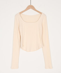 ベーシックリブスクエアスリムTシャツ