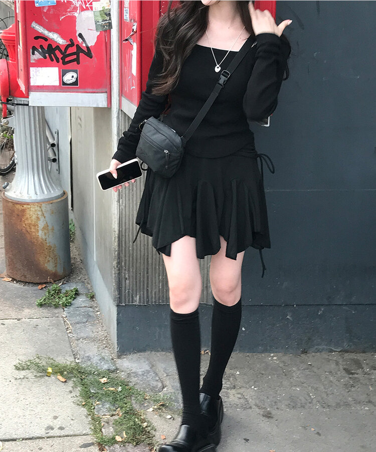 ベーシックリブスクエアスリムTシャツ BLACK