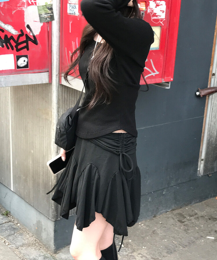 ベーシックリブスクエアスリムTシャツ BLACK