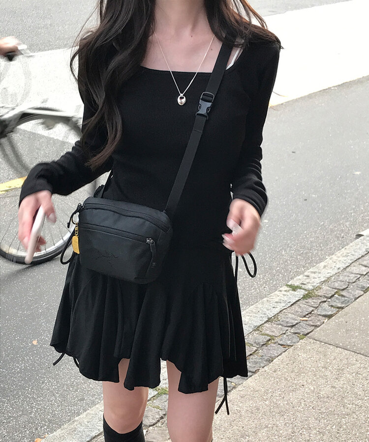 ベーシックリブスクエアスリムTシャツ BLACK