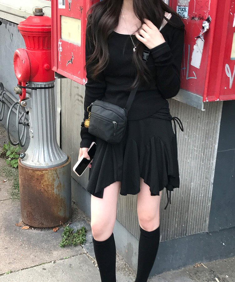 ベーシックリブスクエアスリムTシャツ BLACK