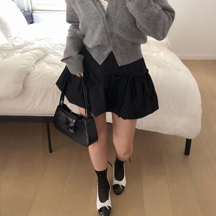 バンディングリボンナイロンバルーンミニスカート BLACK