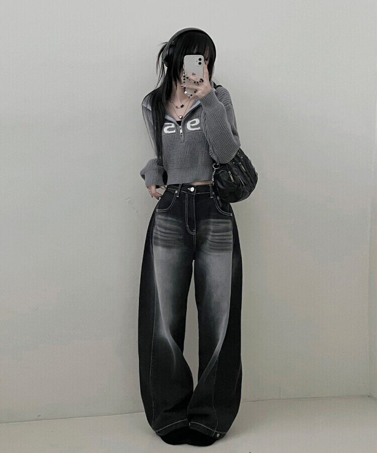 위드레터링반집업크롭니트