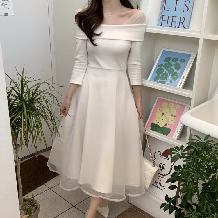 シャーリングアンバランスシフォンロングワンピース IVORY