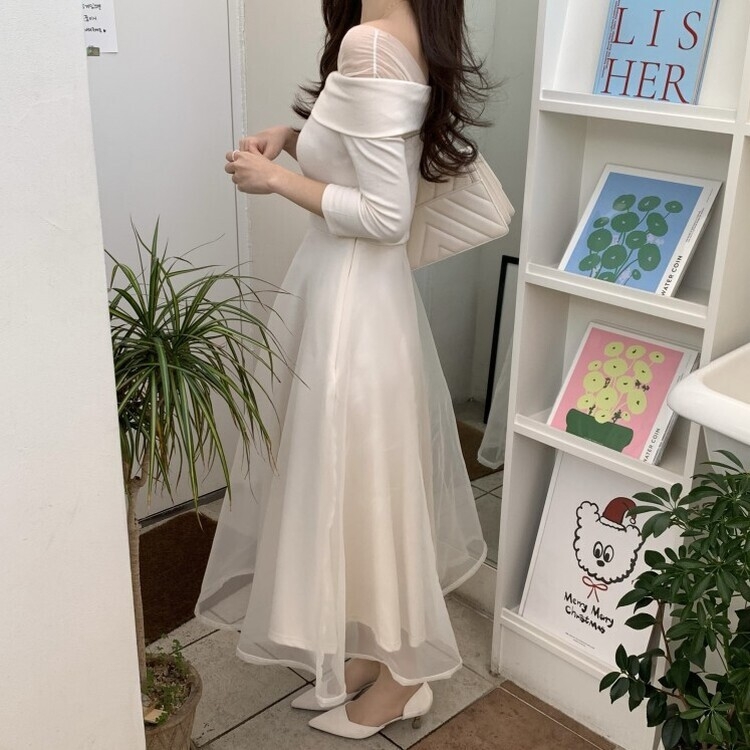 シャーリングアンバランスシフォンロングワンピース IVORY