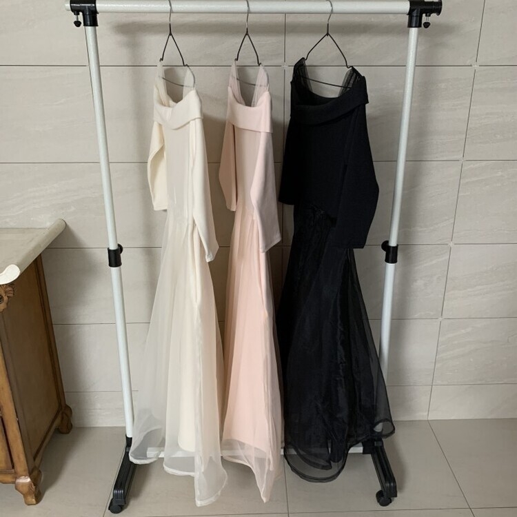 シャーリングアンバランスシフォンロングワンピース