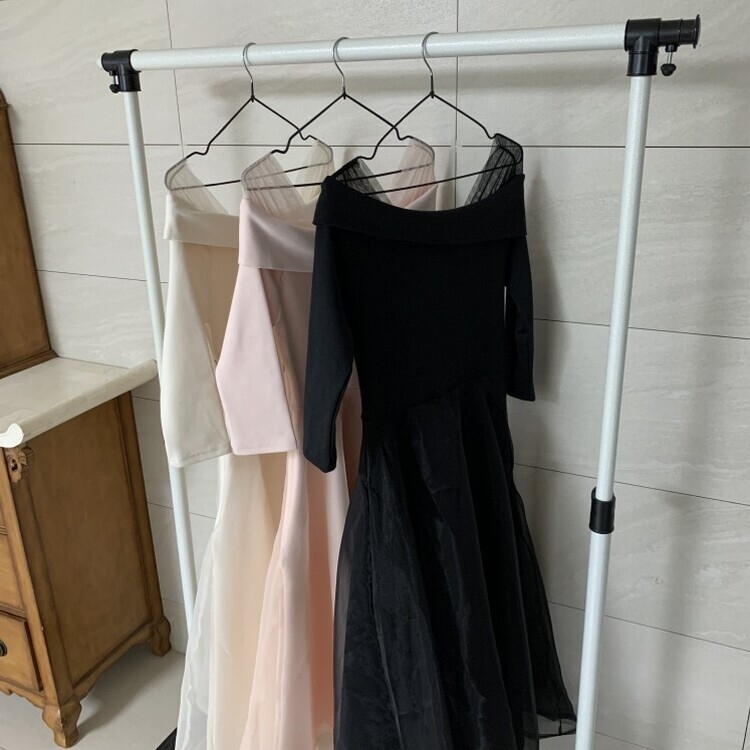 シャーリングアンバランスシフォンロングワンピース